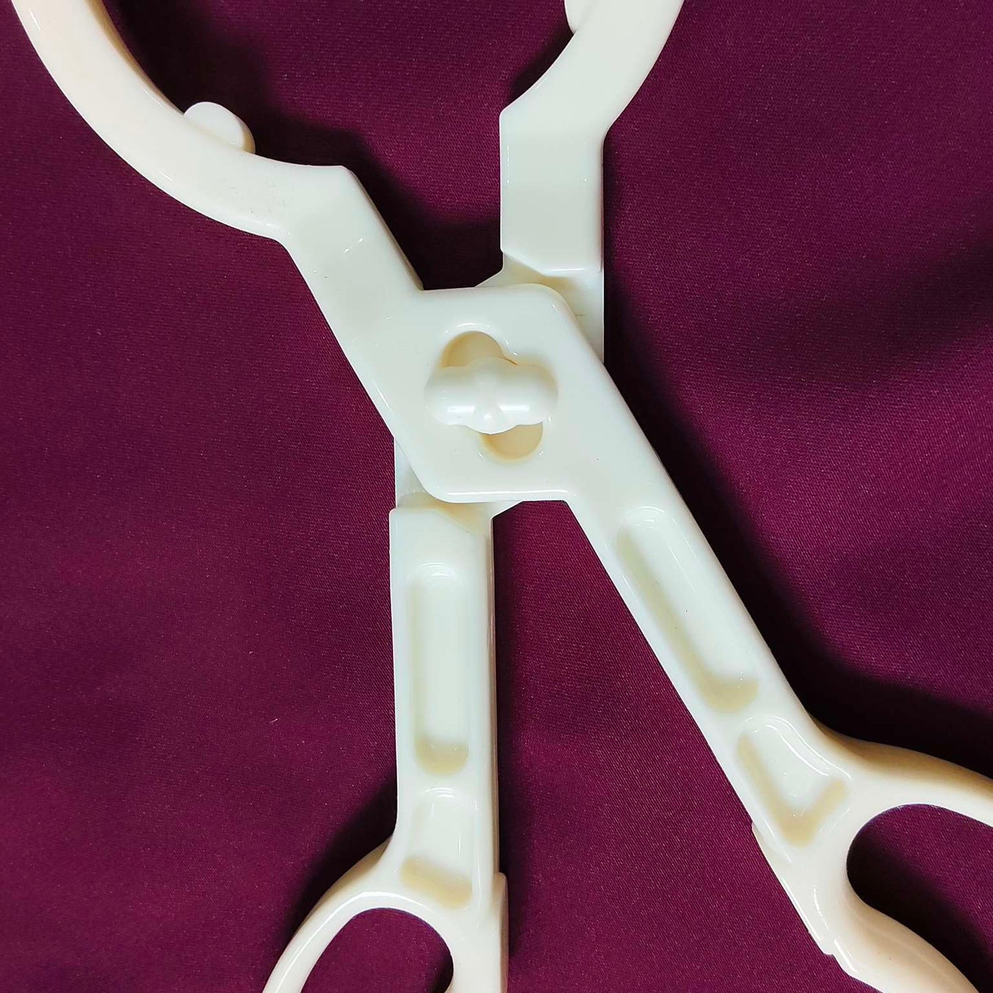 Baby Feeder & Bottle Holder Tongs – Heat Resistant & Non-Slip Grip
