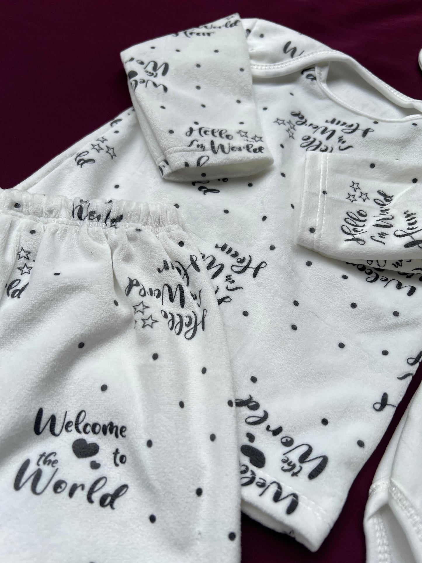Welcome to the World – Premium 12-Piece Winter Newborn Set | Ultra Soft, Warm & Gift Ready | Kids Essentials®