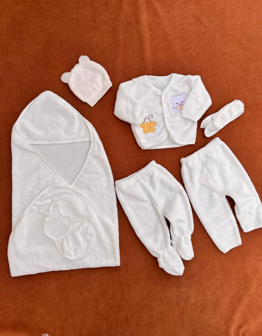 Newborn 6 Pcs Velvet Winter Starter Set – Soft & Warm
