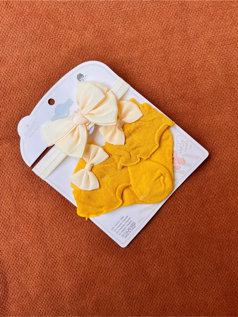 Newborn Baby Girl Headband & Socks Set – Soft Flower Design