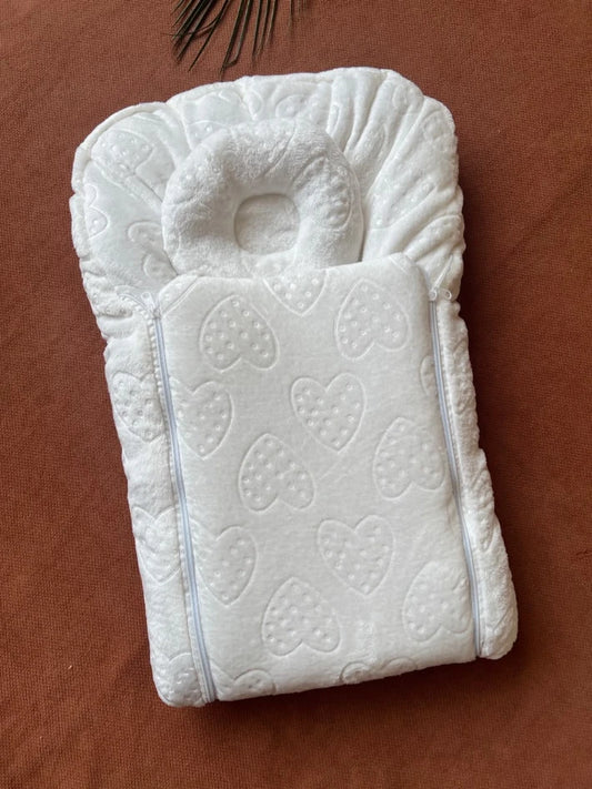 Newborn Baby Carry Nest with Head Support Pillow - Heart Design