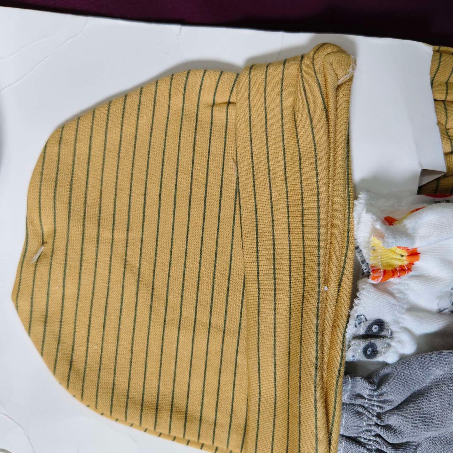 Pack of 3 caps and 3 pairs of mittens