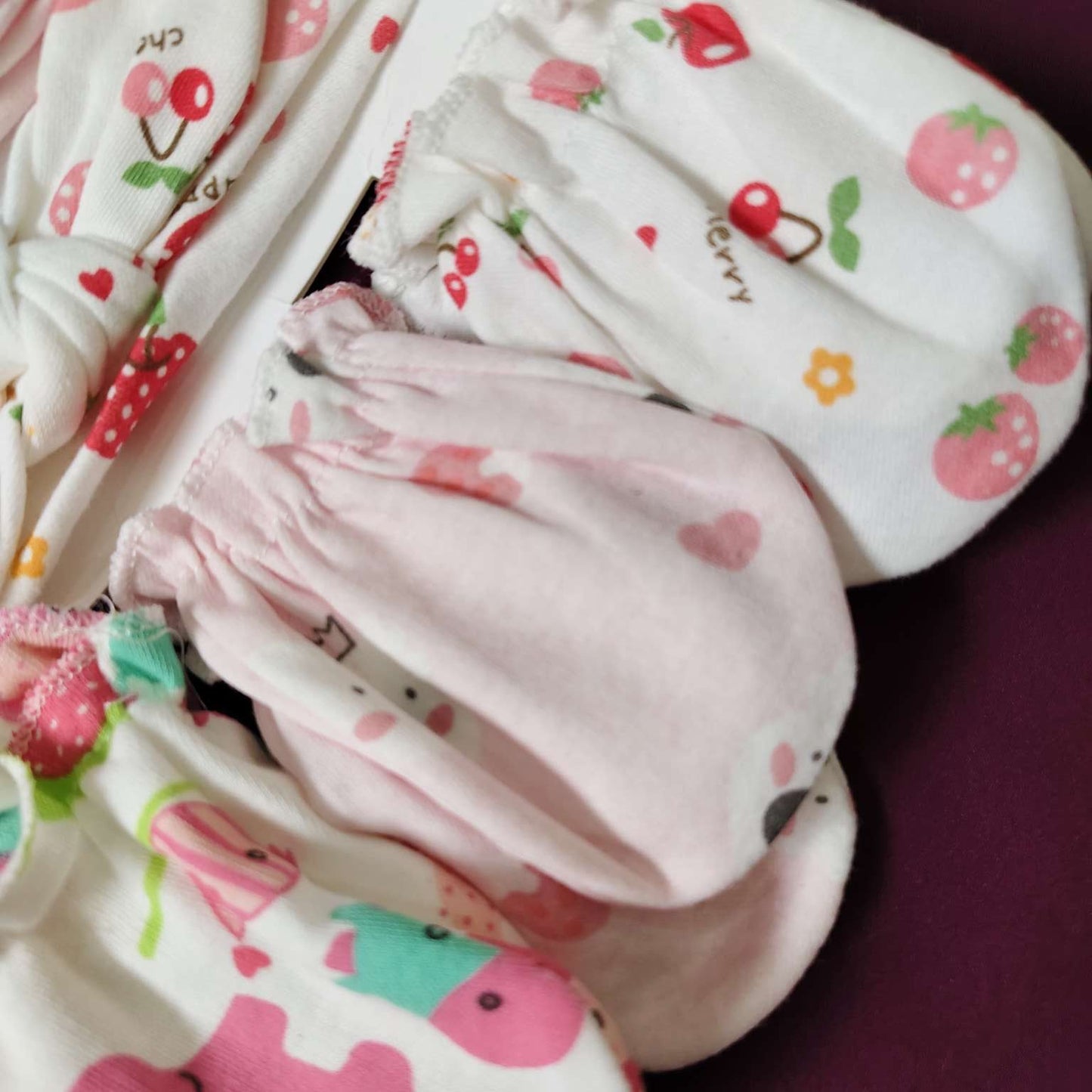 Imported Baby Accessories Set (Pack of 3 mittens and 3 headbands)