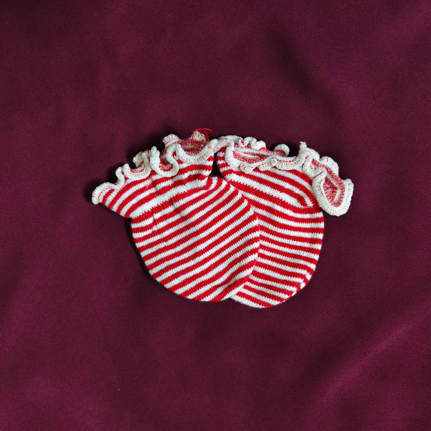 Newborn Essentials Set – Bib, Booties & Mittens (0-3 Months)