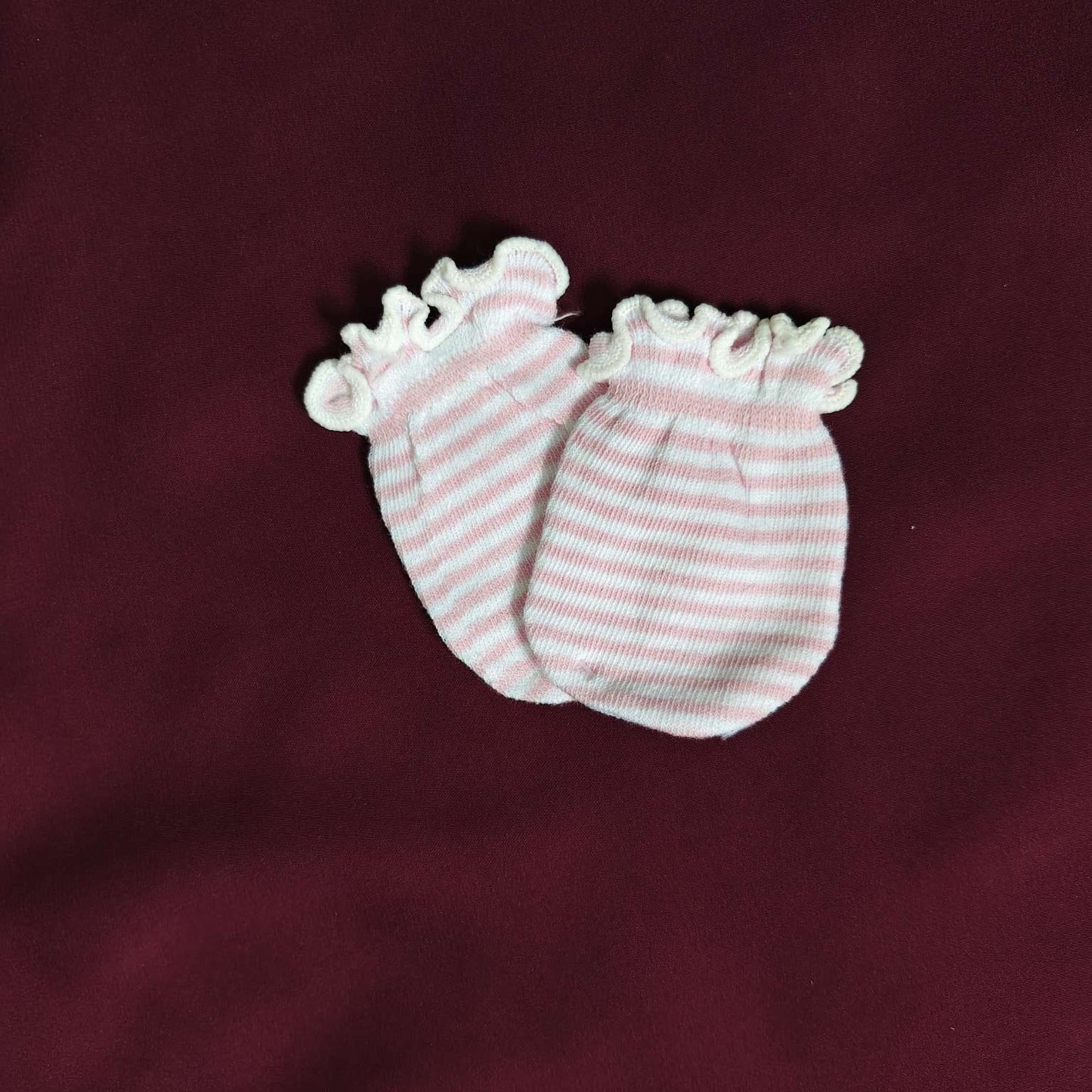 Newborn Essentials Set – Bib, Booties & Mittens