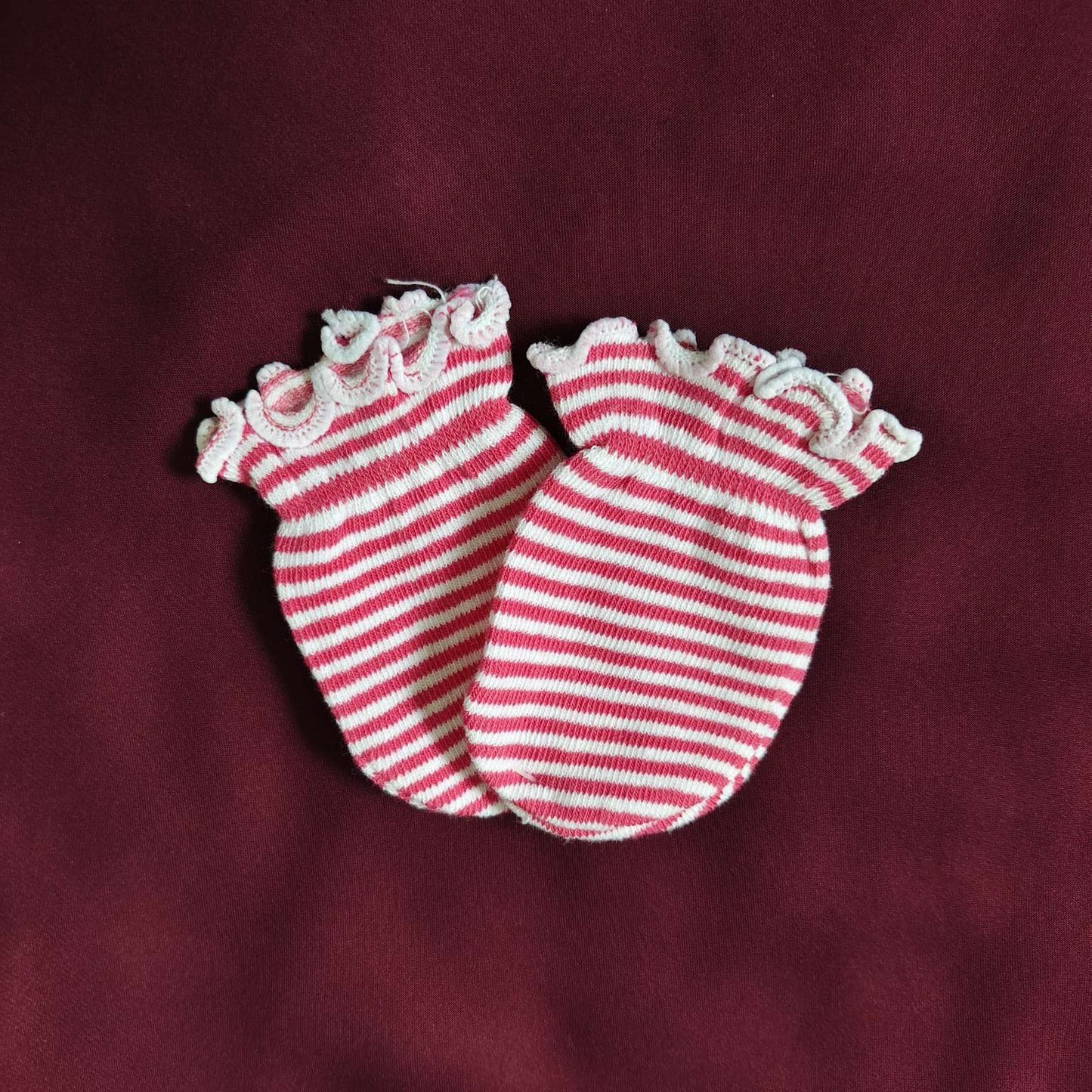 Newborn Essentials Set – Bib, Booties & Mittens