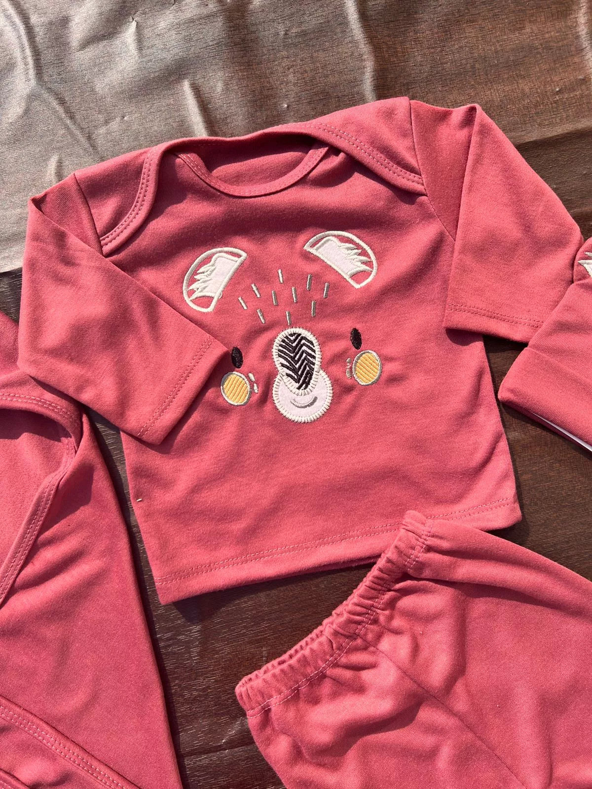 10-Pieces Newborn Baby Starter Set in Cotton | Complete Baby Clothing Set