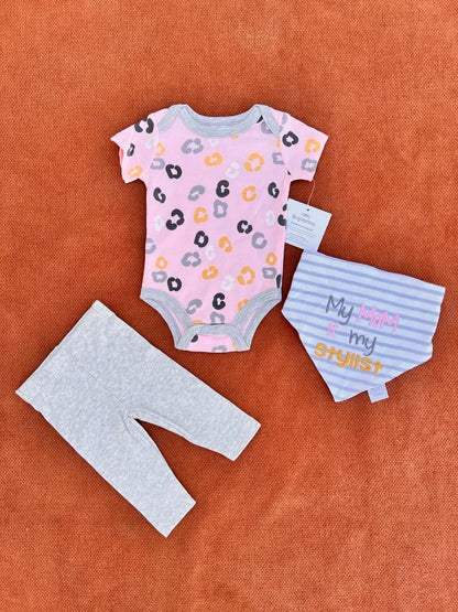 3-Piece Baby Outfit Set – Bodysuit, Trouser & Bib