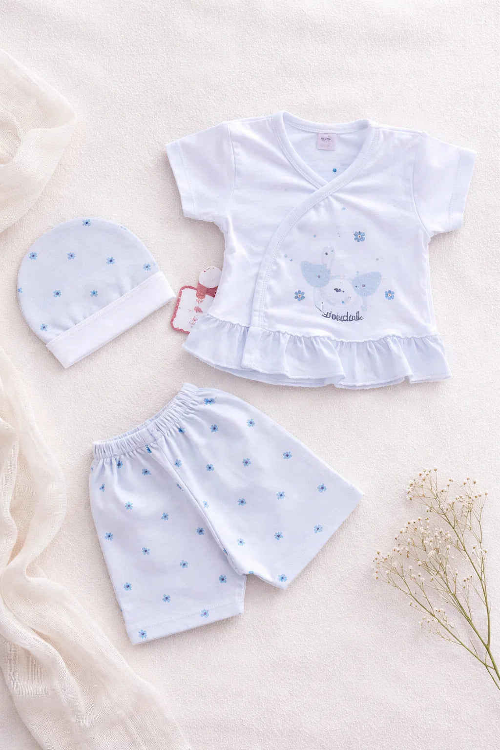Newborn Baby Girl Summer Cotton 3 Pcs Set – Shirt, Shorts & Cap