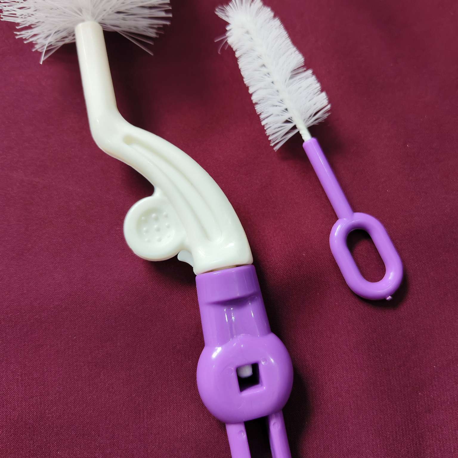 Feeder Cleaning Brush purple 3
