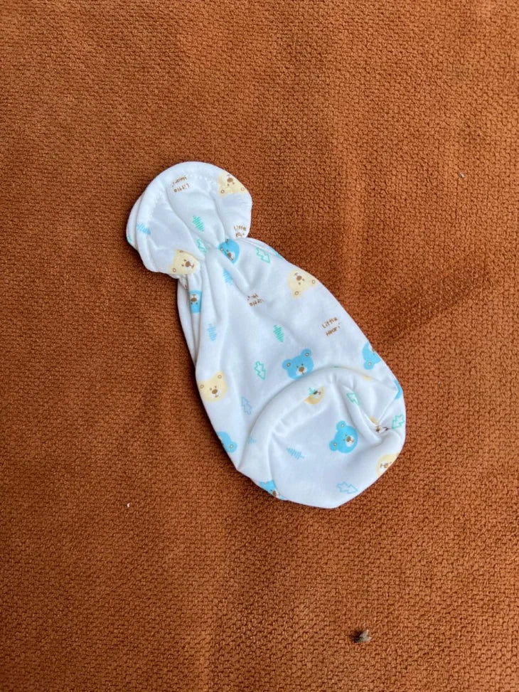 Feeder Cover for Baby Bottles – Soft, Washable & Protective Sleeve