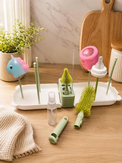 Portable Bottle Brush Set – 8-in-1 Baby Feeding Bottle Cleaning Kit with Bear Box (Green)