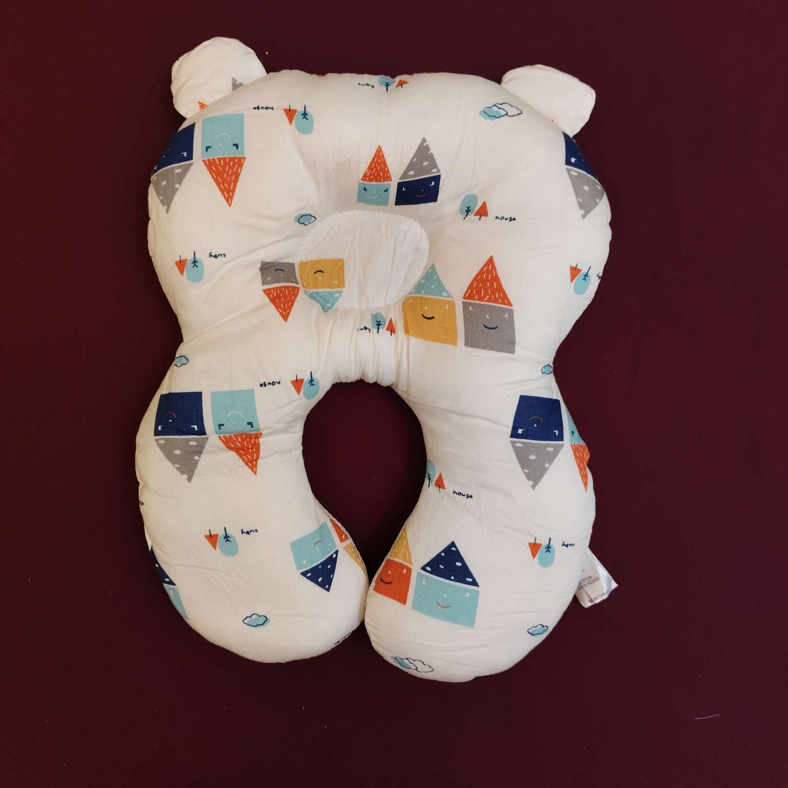 Neck and head Pillow white