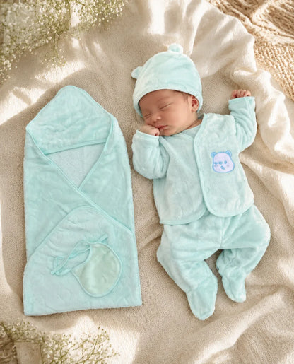 Newborn 6 Pcs Velvet Winter Set – Soft & Warm