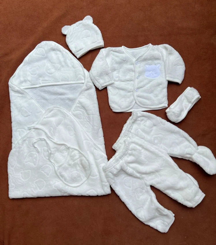 Newborn 6 Pcs Velvet Winter Starter Set –  white