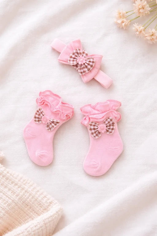 Newborn Baby Girl Headband & Socks Set – Soft Flower Design