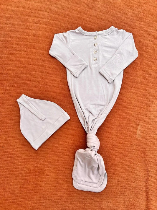 Newborn Cotton Knotted Gown with Cap Set – Baby Sleepwear