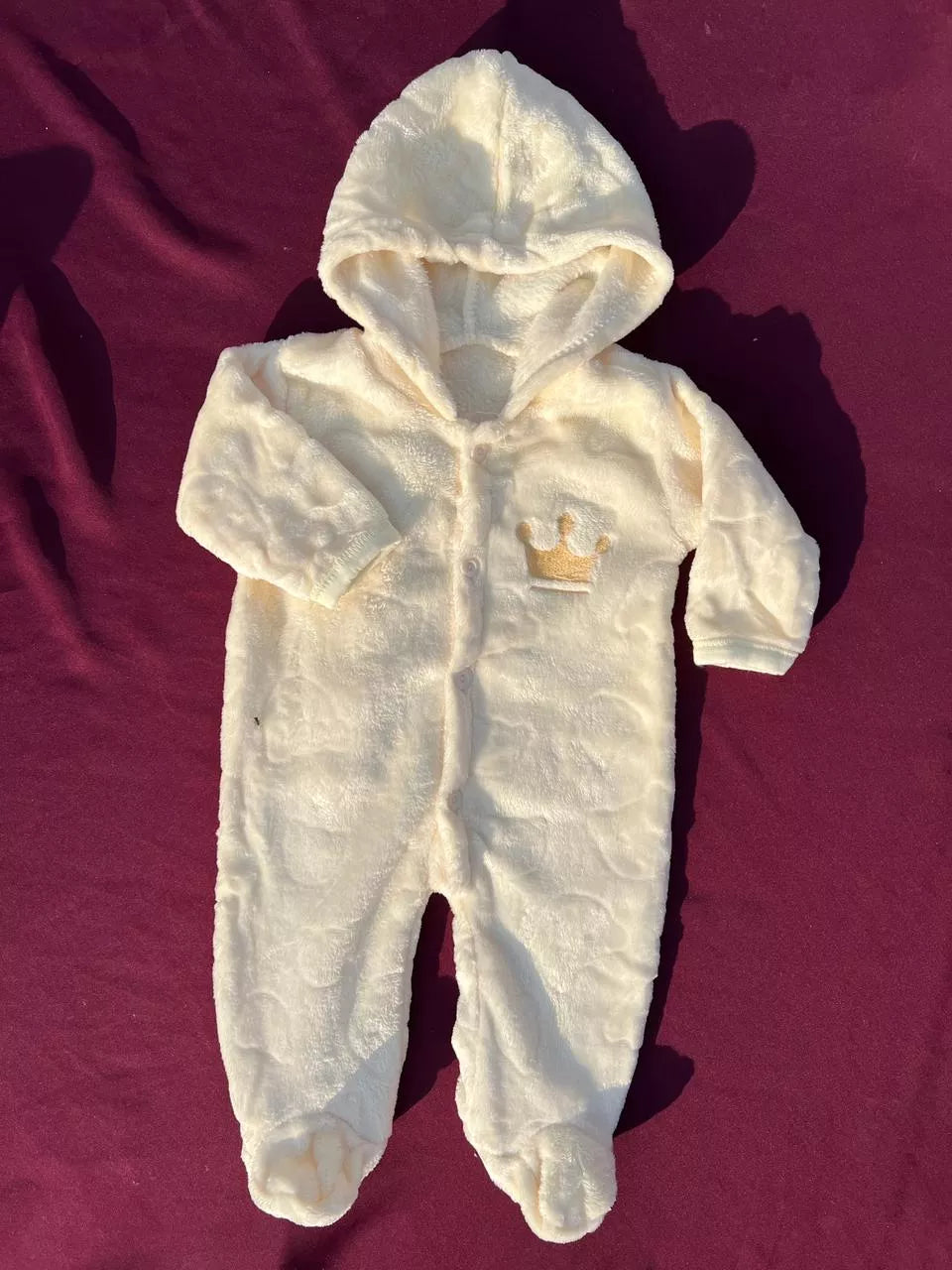 Newborn Velvet Romper – Soft, Cozy & Elegant Baby Outfit