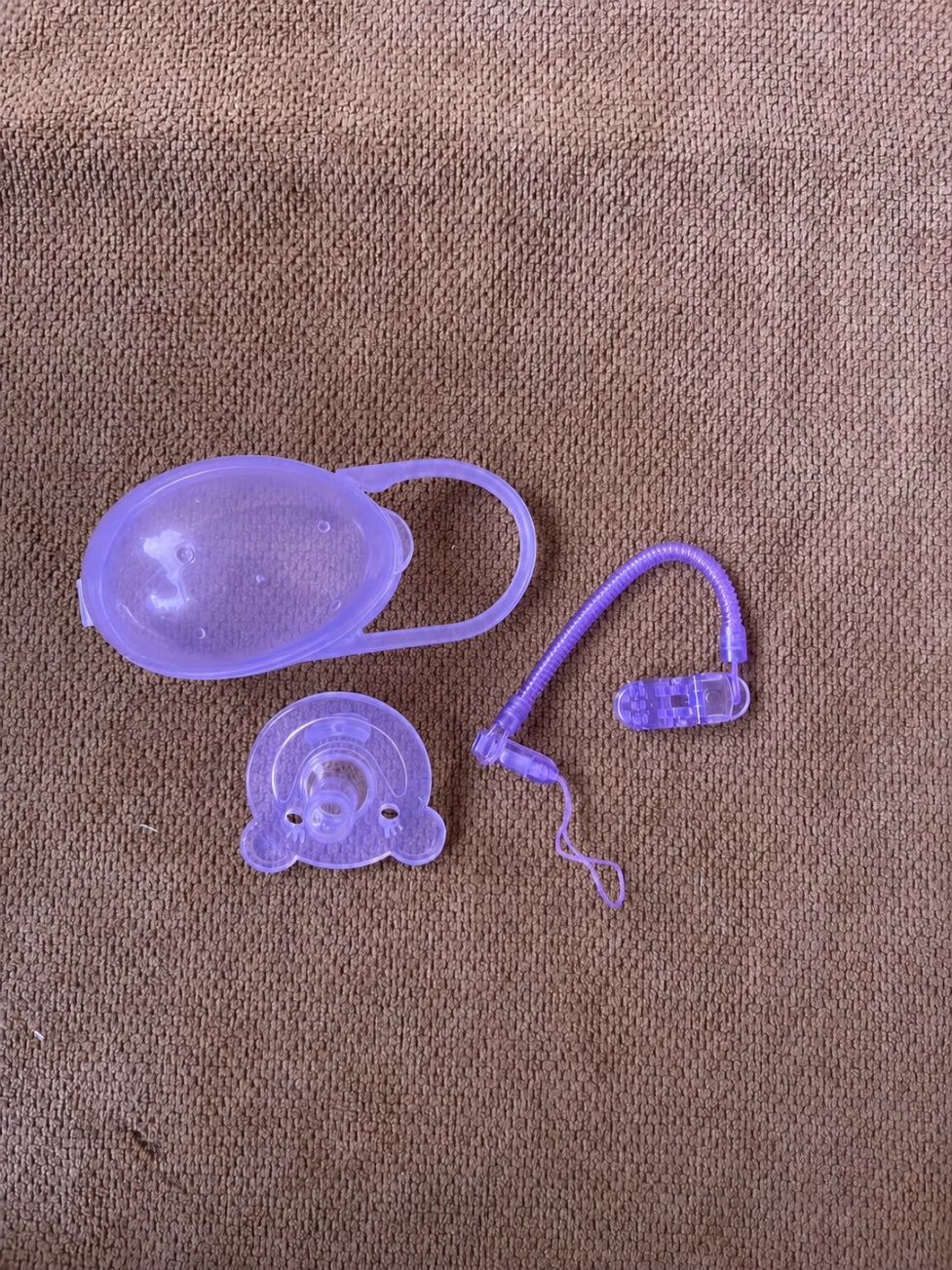 kids-essentials-baby-pacifier-anti-lost-clip-chain-storage-case