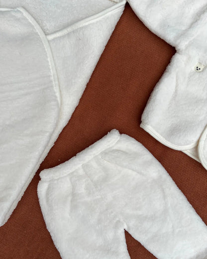 Kids Essentials Newborn 5 Pcs Soft Velvet Starter Set