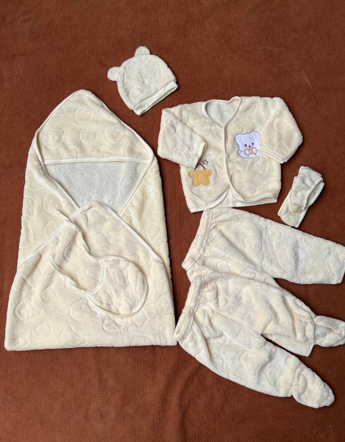 Kids Essentials Newborn 6 Pcs Velvet Winter Starter Set (2)