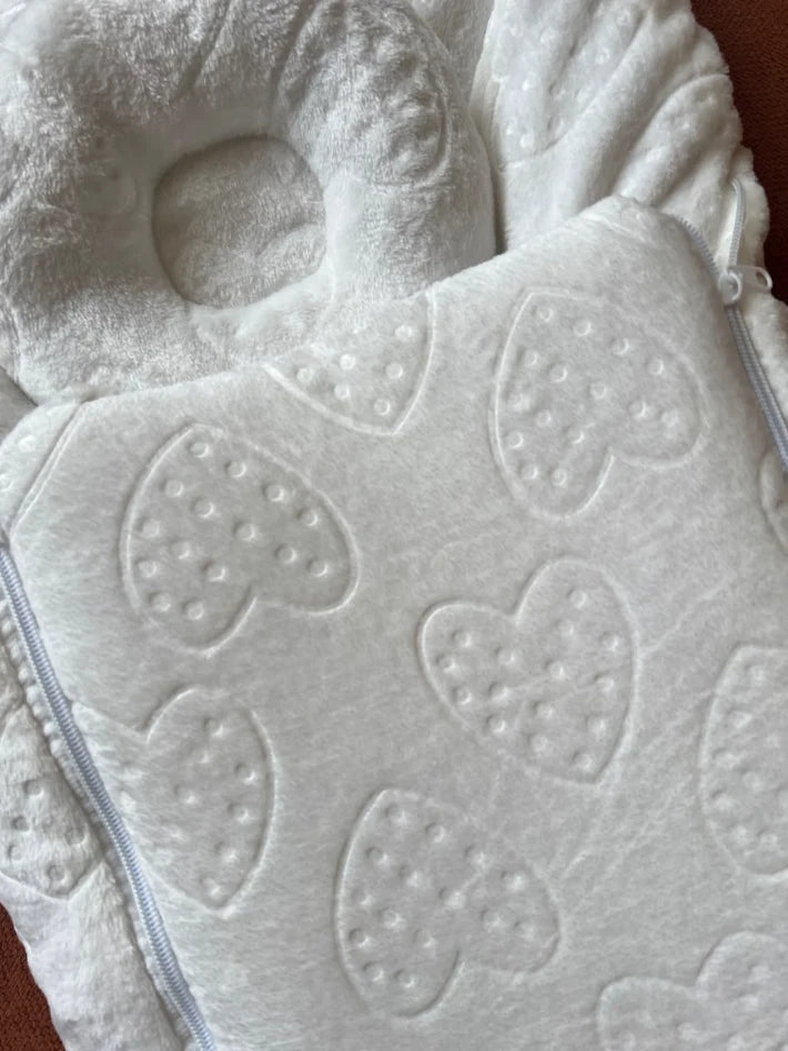 Newborn Baby Carry Nest with Head Support Pillow - Heart Design