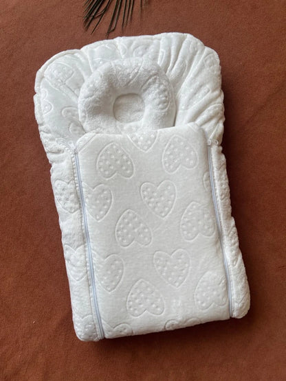 Newborn Baby Carry Nest with Head Support Pillow - Heart Design