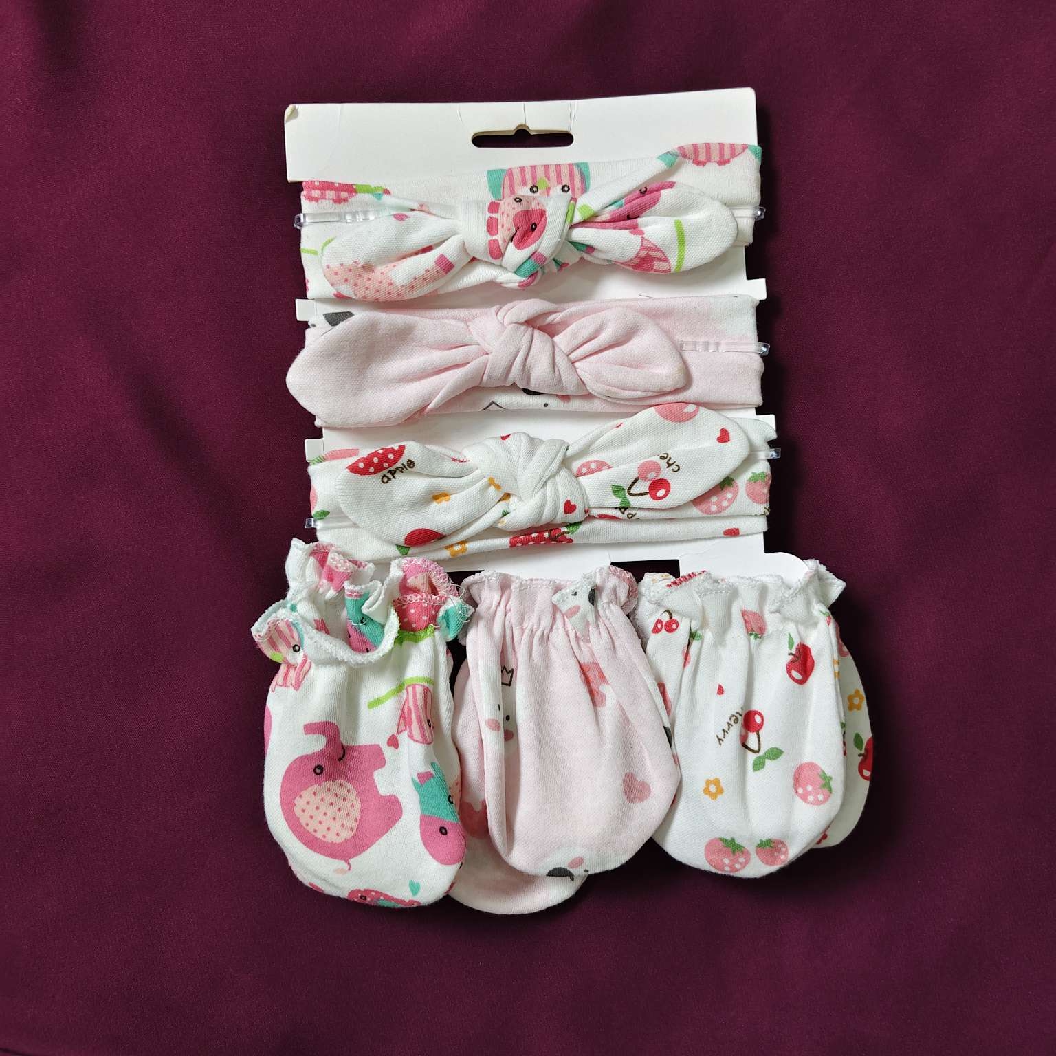 pack of 3 head bands with 3 pairs of mittens (3)