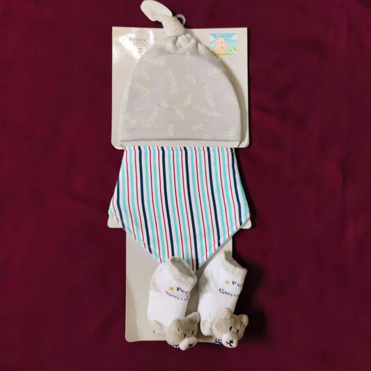 pack of cap, bib and booties (9)