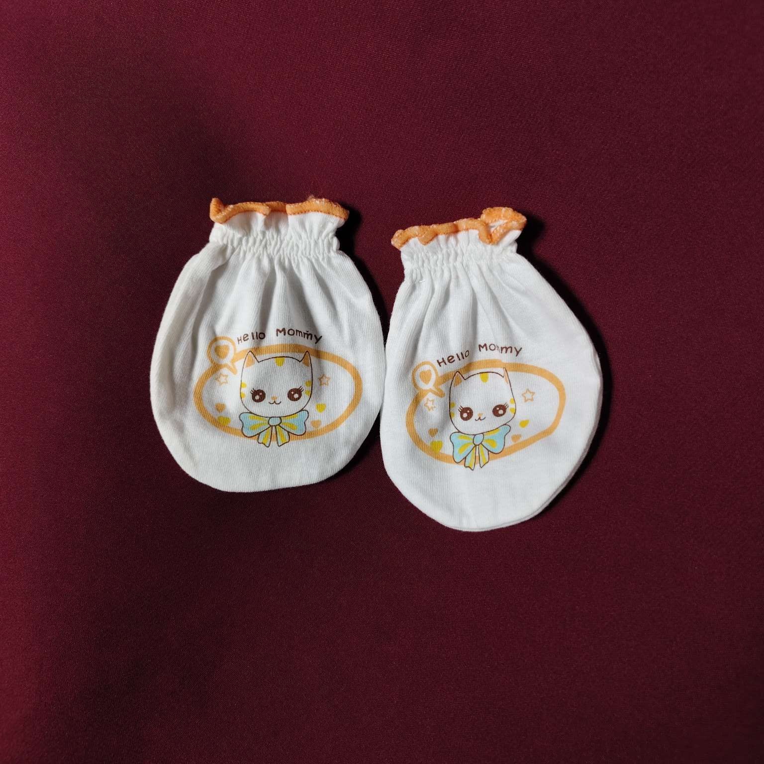 pair of mittens