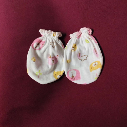 Newborn Baby Mittens – Soft Cotton Pair (0 to 3 Months)