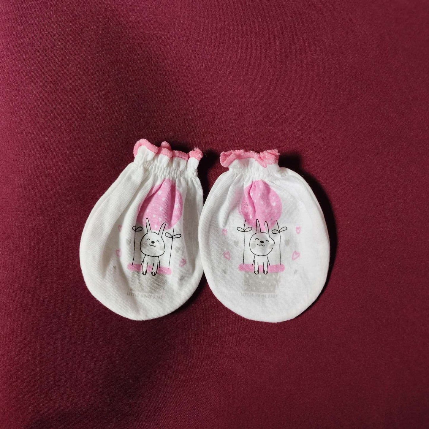 Newborn Baby Mittens – Soft Cotton Pair (0 to 3 Months)