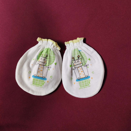 Newborn Baby Mittens – Soft Cotton Pair (0 to 3 Months)