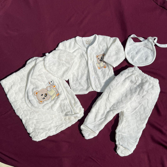 Newborn 6 Pcs Velvet Winter Set – Soft & Warm